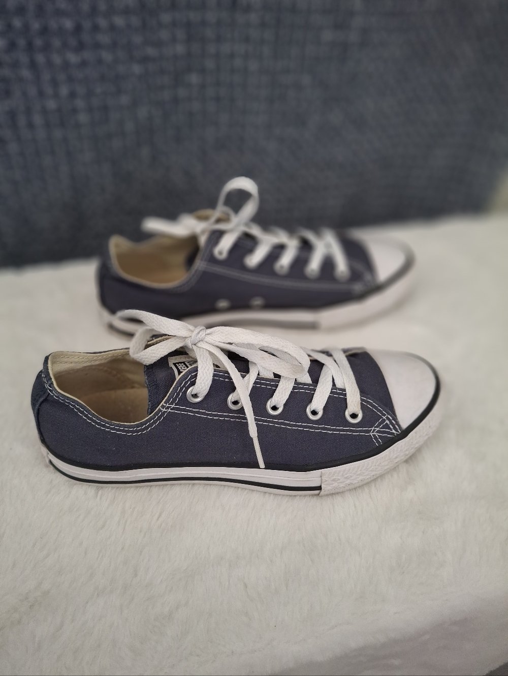Converse Classic Low-Top Kids Canvas Sneakers in Navy